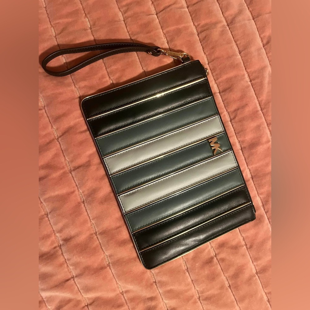 Michael Kors Wristlet